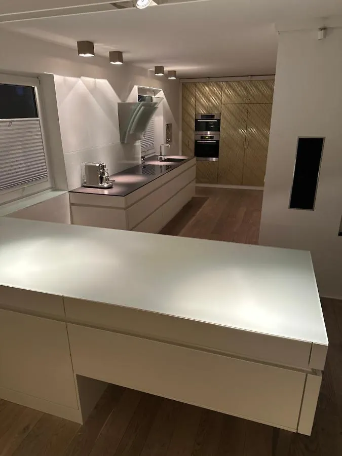 Ferienwohnung Designer-Loft mit Whirlpool Köln 0*,