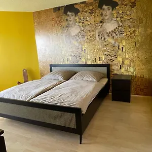 Zentrale Grosszuegige Dachterassen Whg Am Stadtpark In 15 Min Mit U-bahn Zur Messe Apartment Nürnberg
