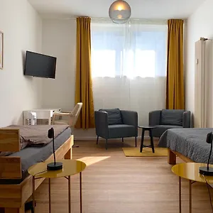 Alles Komplett - 2 Schlafzimmer, Grosse Kueche, Bad Köln
